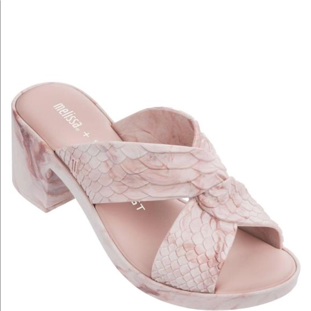 Trendy Sandals 🌺 - Picture 3 of 4